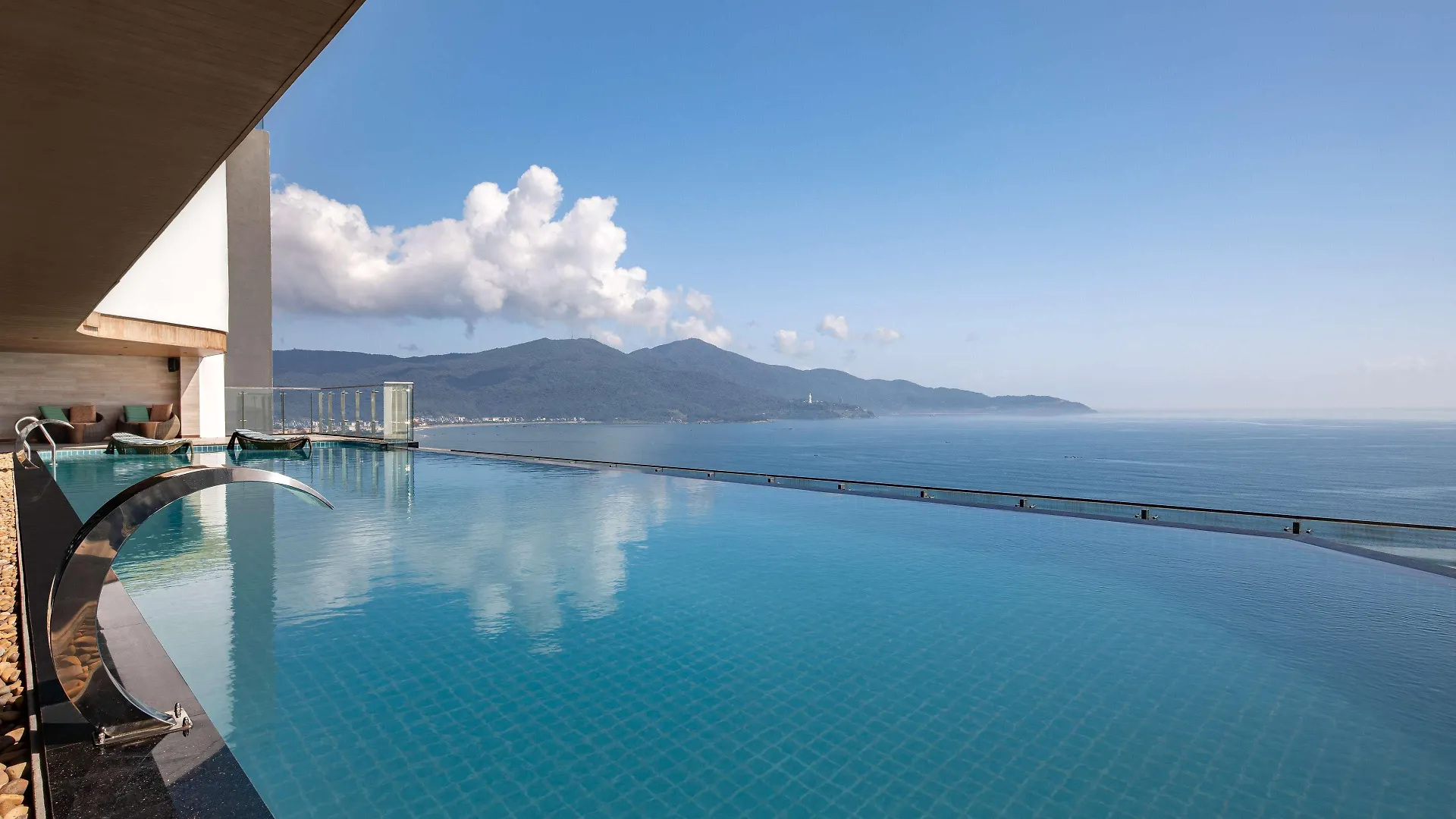 *****  Radisson Hotel Danang Βιετνάμ