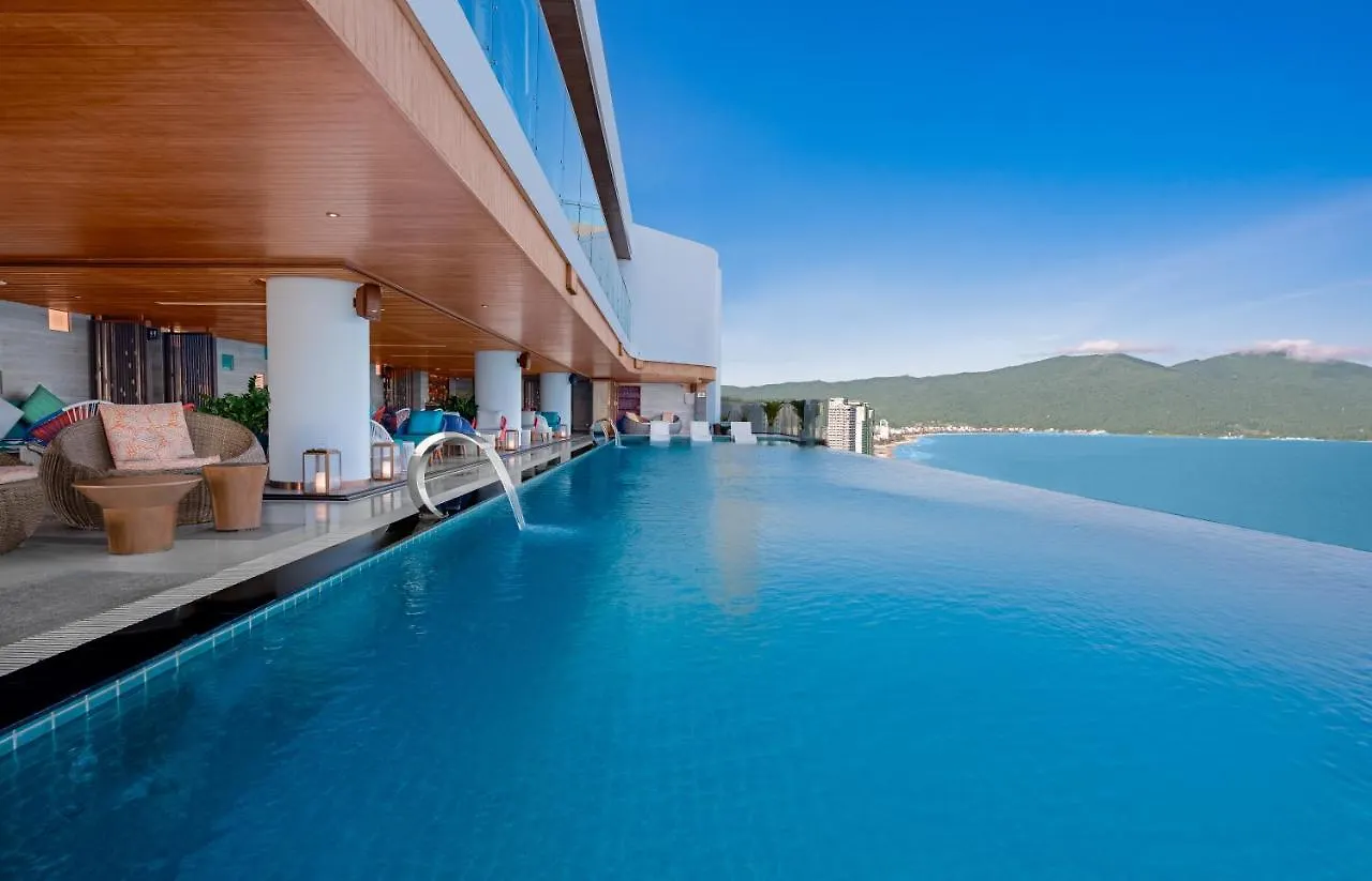 Radisson Hotel Danang 5*, Da Nang