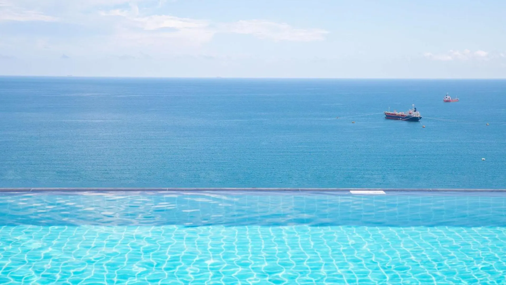 Radisson Hotel Danang 5*, ダナン市